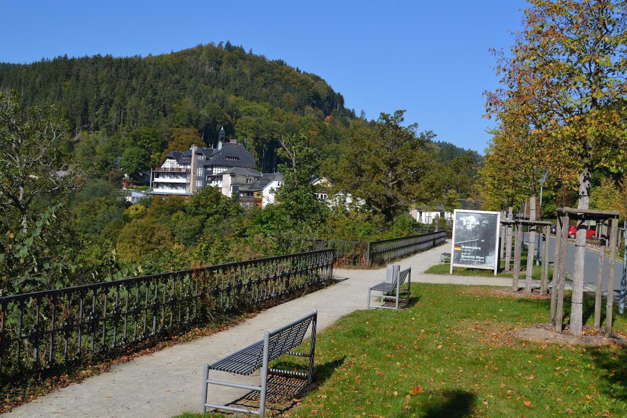 Hotel Weisser Hirsch Schwarzburg Bagian luar foto