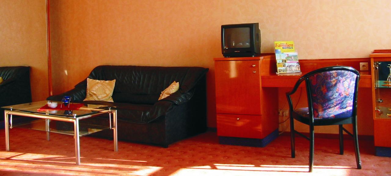 Hotel Weisser Hirsch Schwarzburg Bagian luar foto